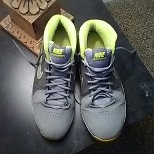 Size 13-Mens Nike Air Visi Pro 3